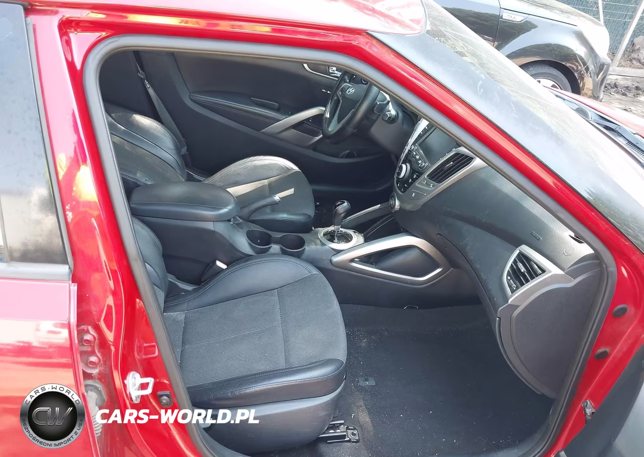2013 Hyundai Veloster Base W-Black VIN:KMHTC6ADXDU137563 - 5