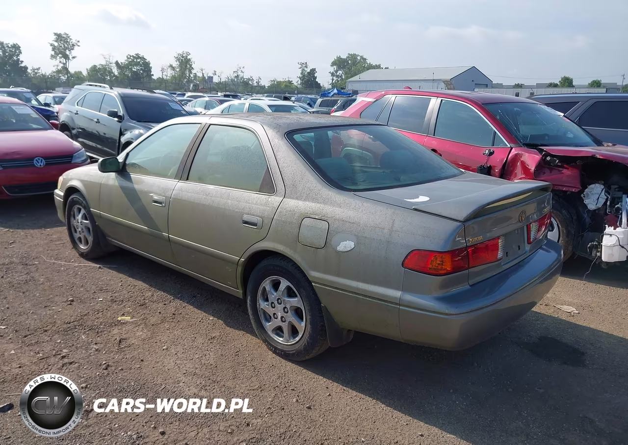 2000 Toyota Camry Le VIN:JT2BG22K2Y0406946 - 3