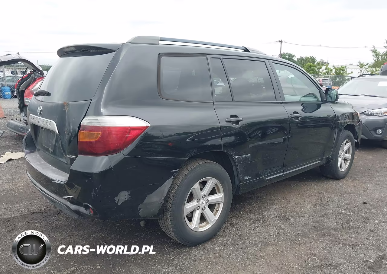 2010 Toyota Highlander Base V6 VIN:5TDBK3EH8AS007814 - 4