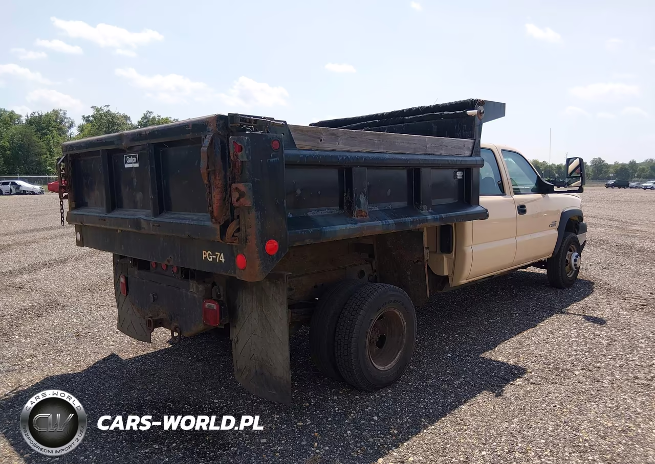 2006 Chevrolet Silverado 3500 Work Truck VIN:1GBJC33D76F257100 - 4