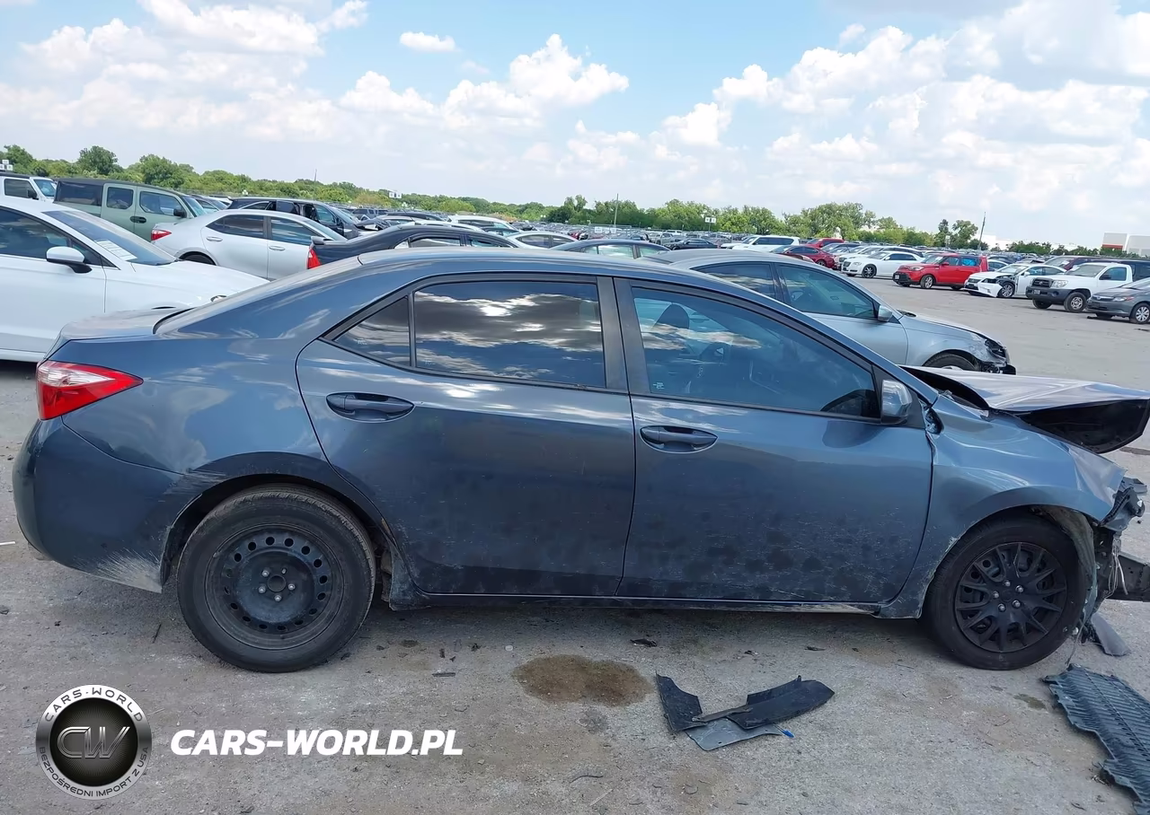 2017 Toyota Corolla Le VIN:5YFBURHE6HP724312 - 13