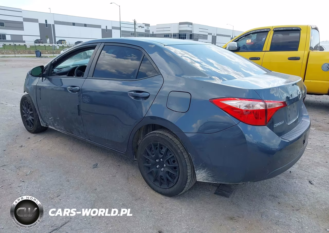 2017 Toyota Corolla Le VIN:5YFBURHE6HP724312 - 3