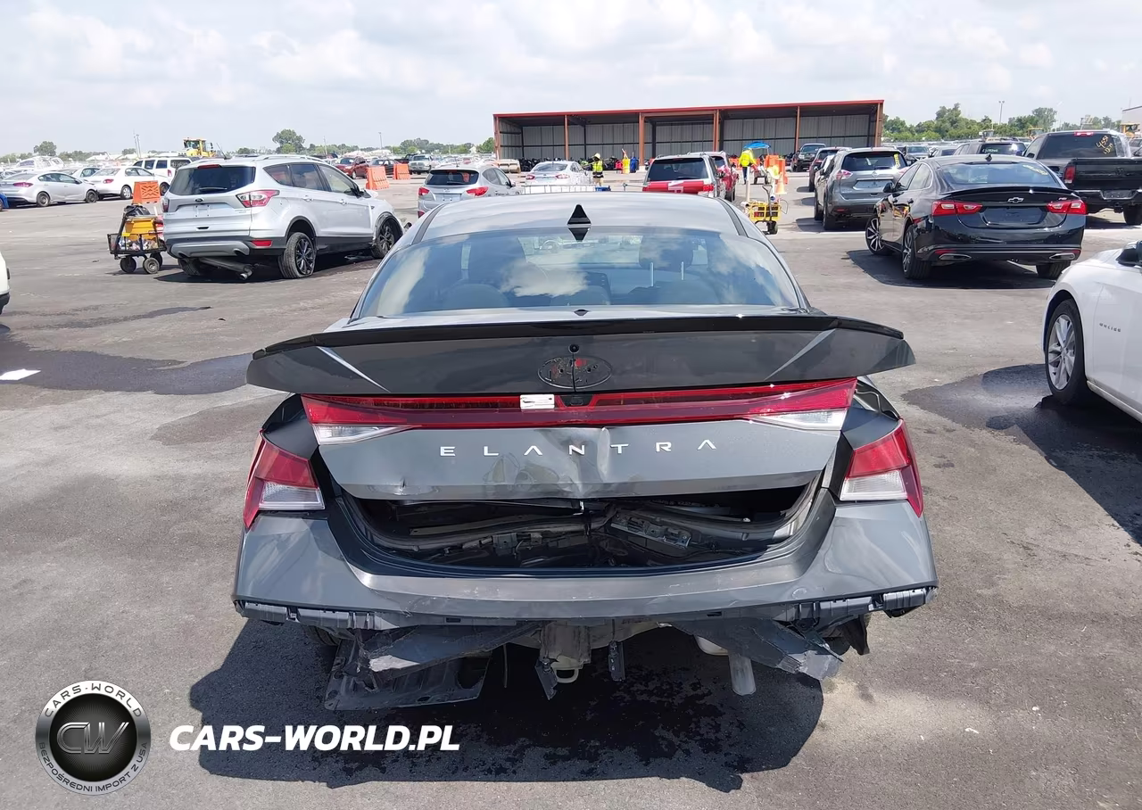 2026 Hyundai Elantra Sel Sport VIN:KMHLM4DG7TU179968 - 17
