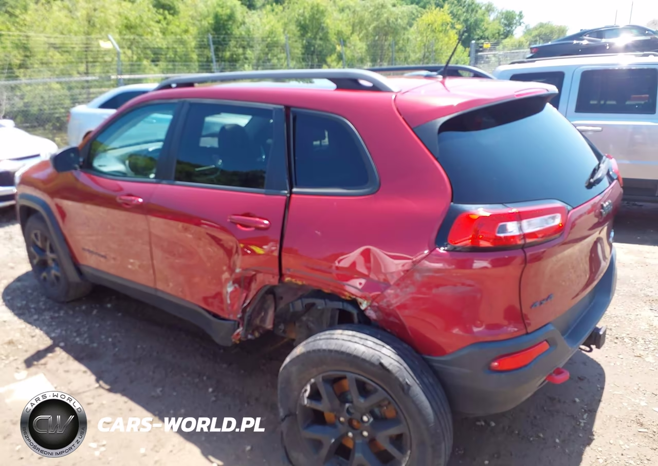 2015 Jeep Cherokee Trailhawk VIN:1C4PJMBS4FW738388 - 14