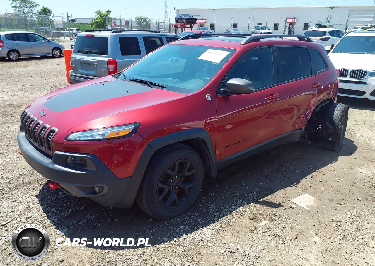 2015 Jeep Cherokee Trailhawk VIN:1C4PJMBS4FW738388 - 2