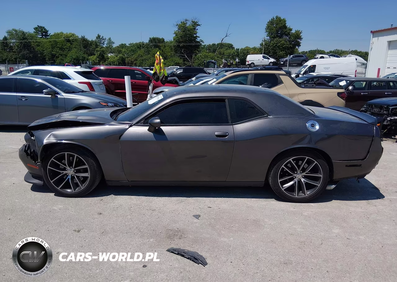 2016 Dodge Challenger R-T Scat Pack VIN:2C3CDZFJ2GH101606 - 14