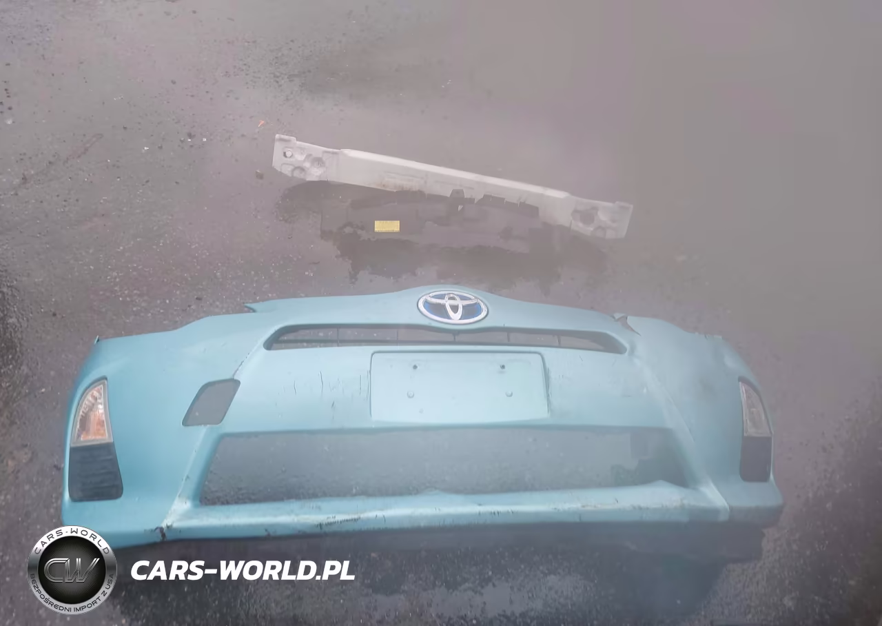 2013 Toyota Prius C Two VIN:JTDKDTB3XD1057604 - 12
