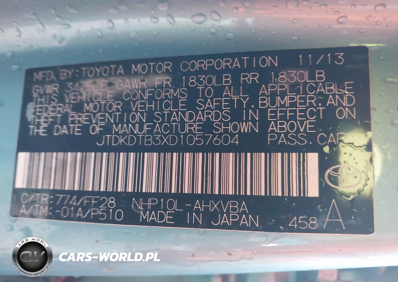 2013 Toyota Prius C Two VIN:JTDKDTB3XD1057604 - 9