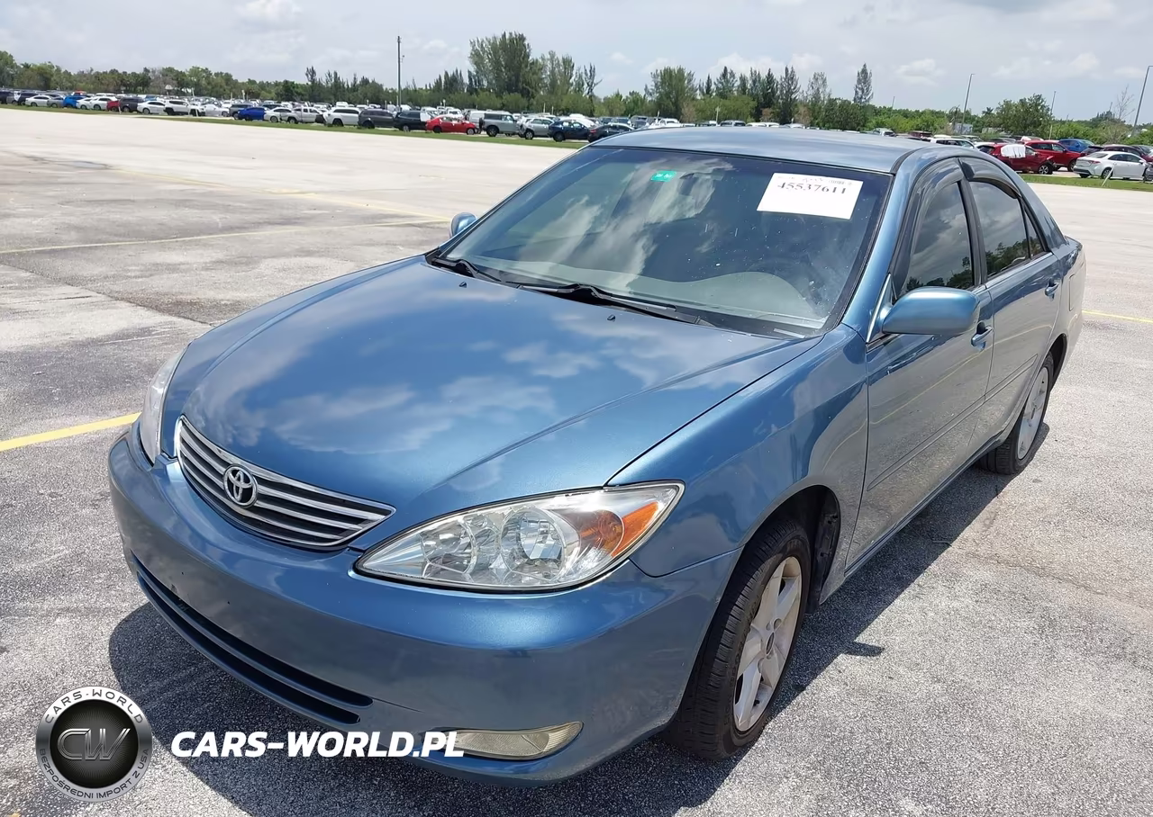2002 Toyota Camry Le VIN:JTDBE32K220109797 - 6