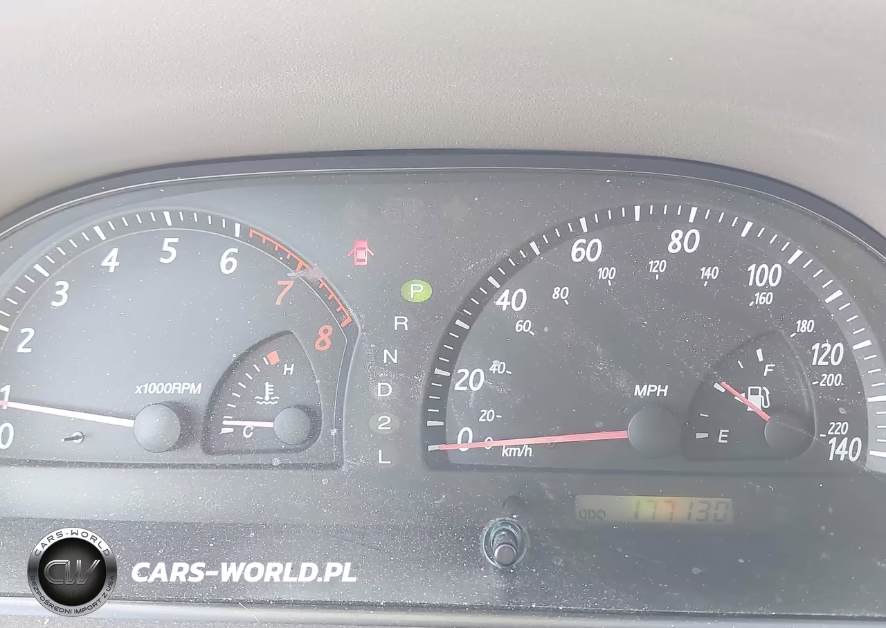 2002 Toyota Camry Le VIN:JTDBE32K220109797 - 7