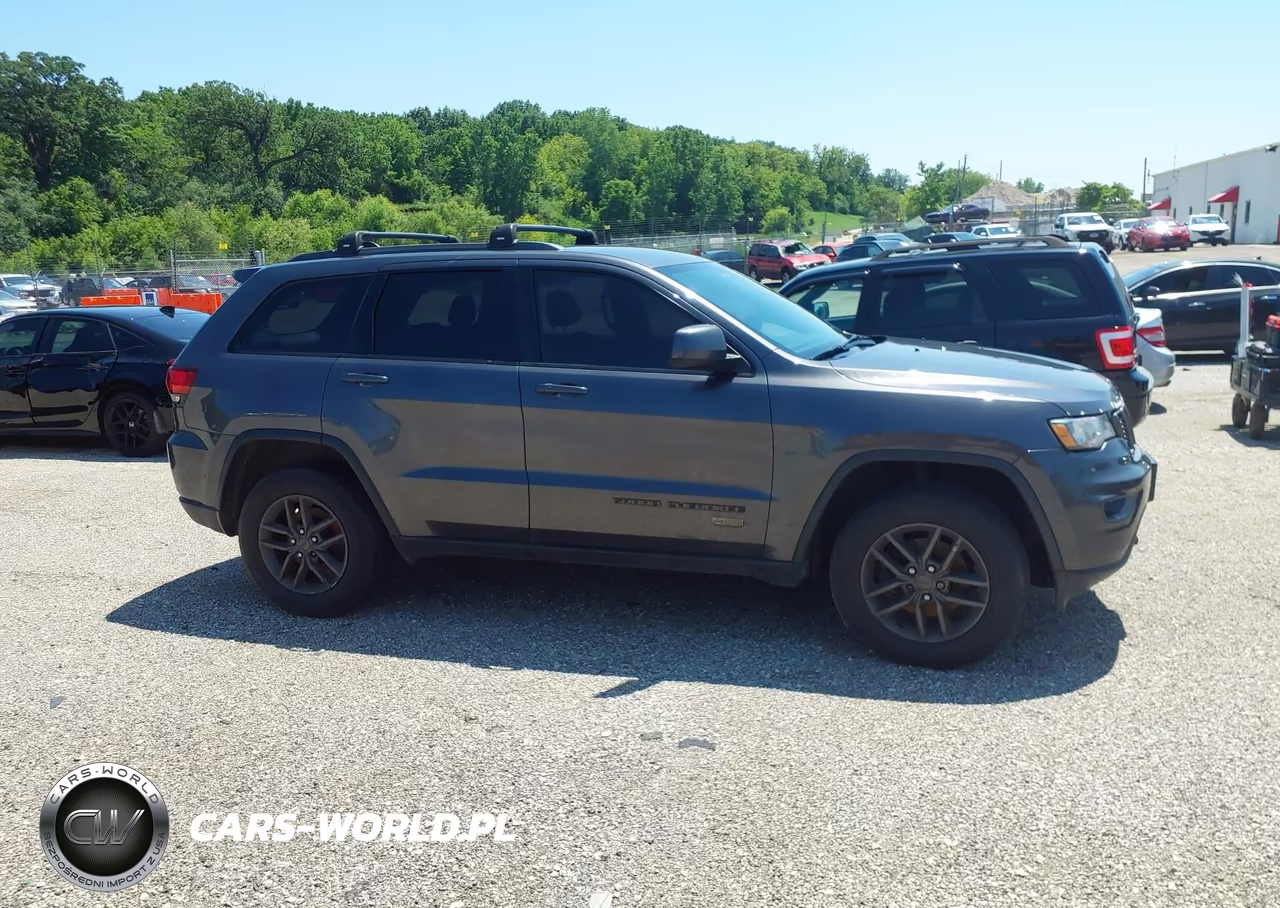 2016 Jeep Grand Cherokee 75Th Anniversary VIN:1C4RJFAG0GC399634 - 13