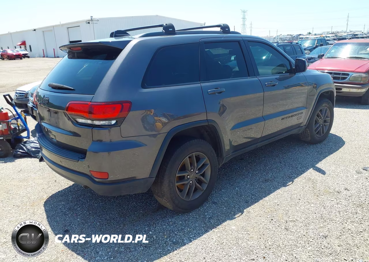2016 Jeep Grand Cherokee 75Th Anniversary VIN:1C4RJFAG0GC399634 - 4