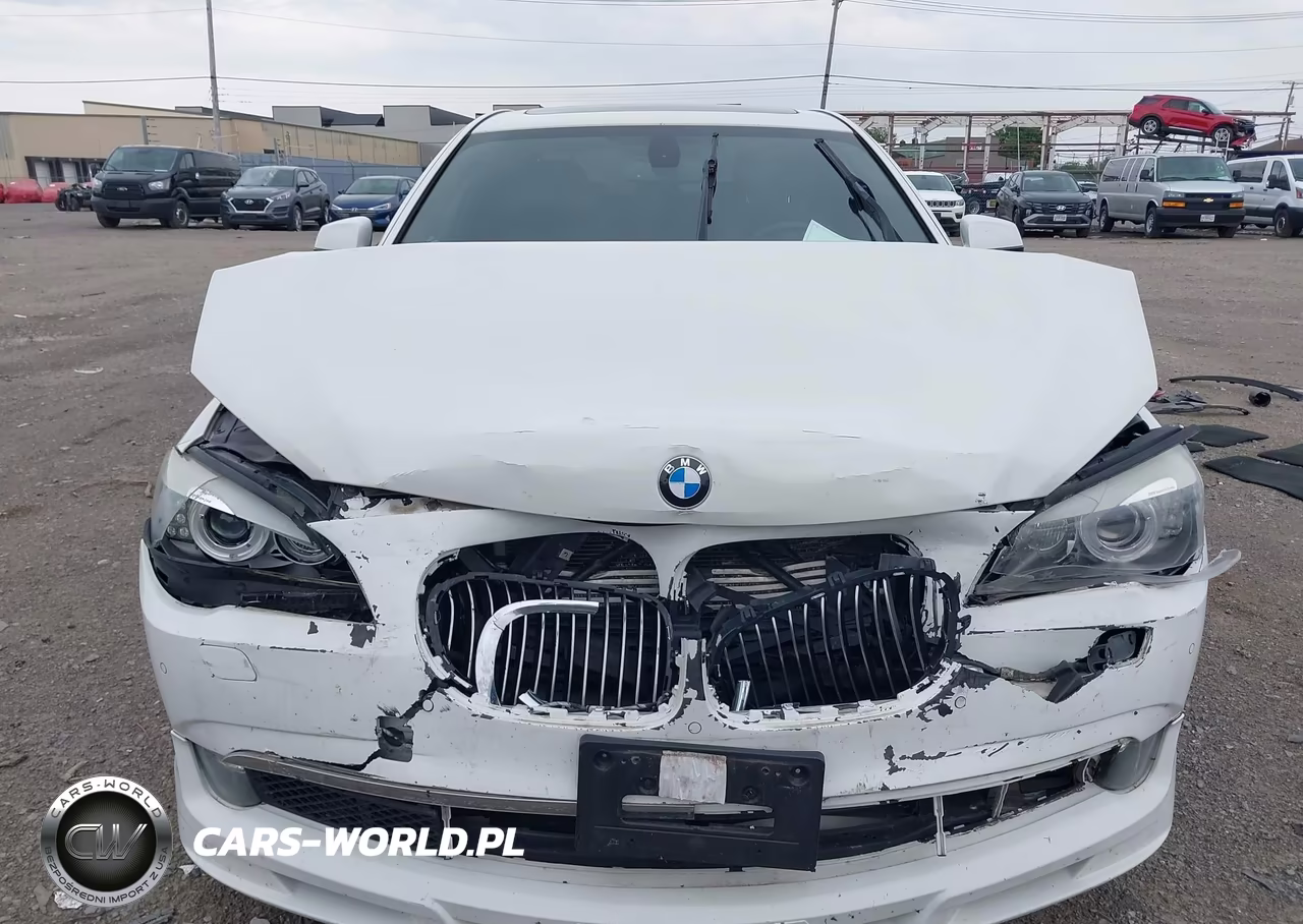 2012 BMW 750I VIN:WBAKA8C56CC447024 - 13