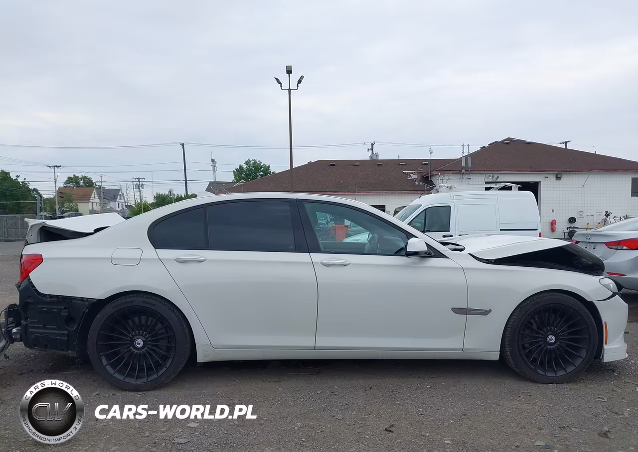 2012 BMW 750I VIN:WBAKA8C56CC447024 - 14