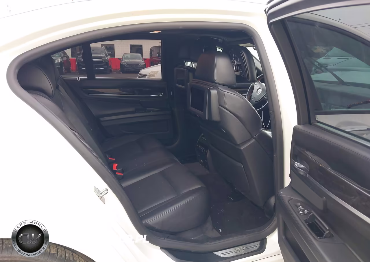 2012 BMW 750I VIN:WBAKA8C56CC447024 - 8