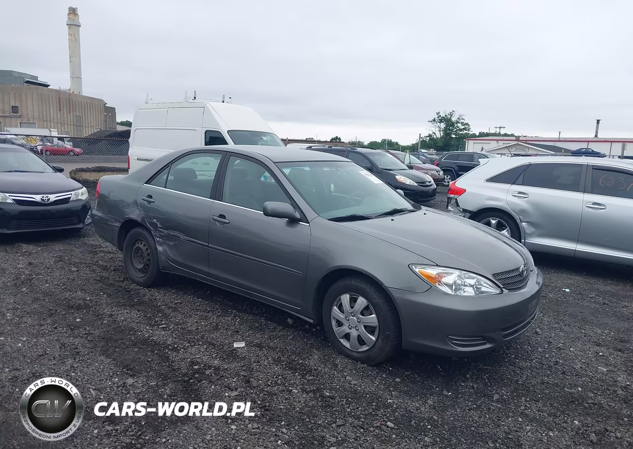 2003 Toyota Camry Le – zdjęcie 1 z 16