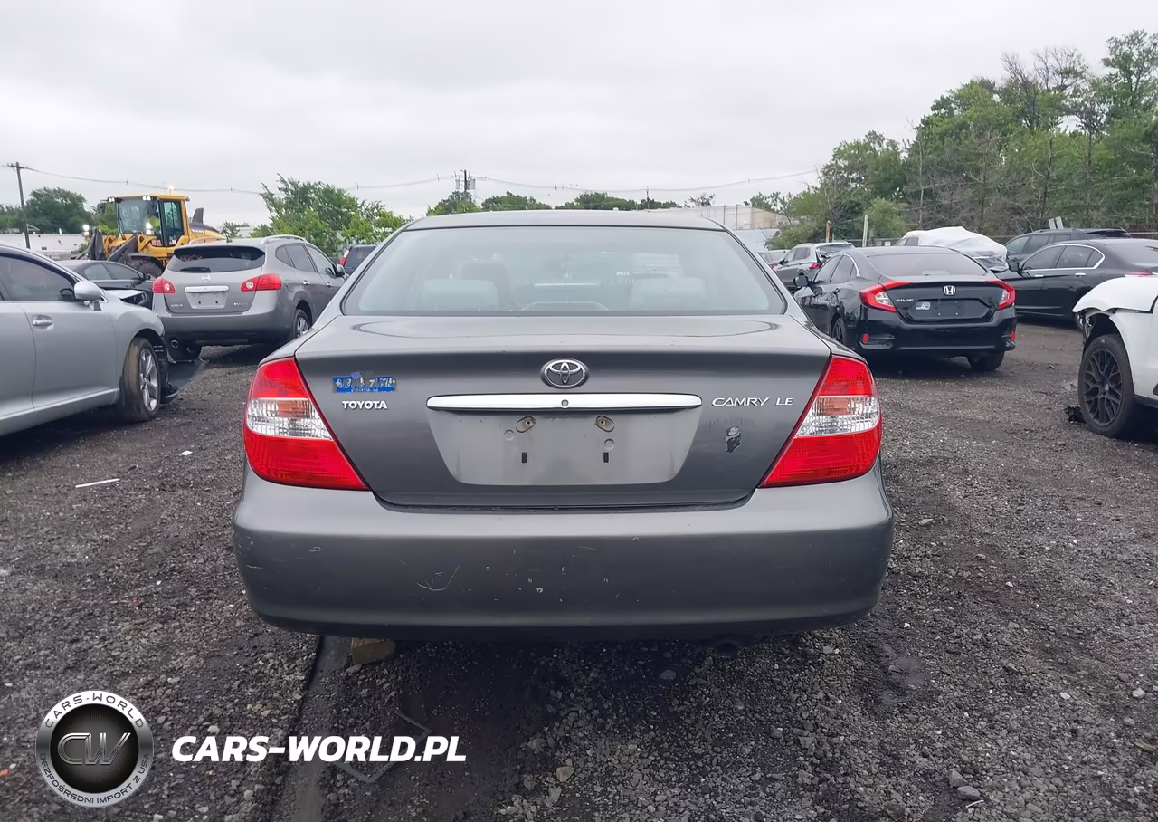 2003 Toyota Camry Le VIN:JTDBE32K630147650 - 16