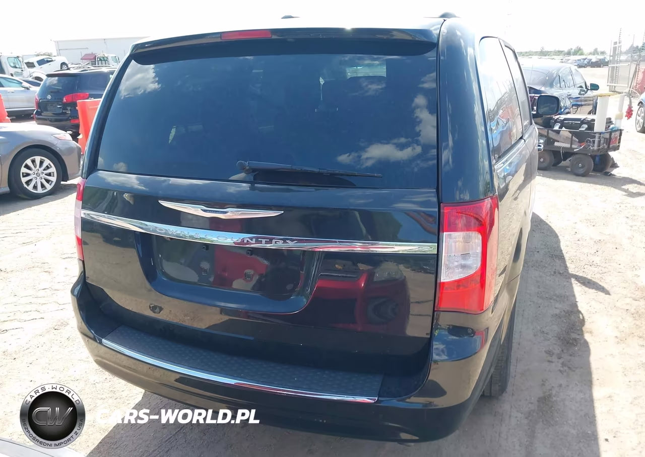2016 Chrysler Town & Country Touring VIN:2C4RC1BG9GR287482 - 16