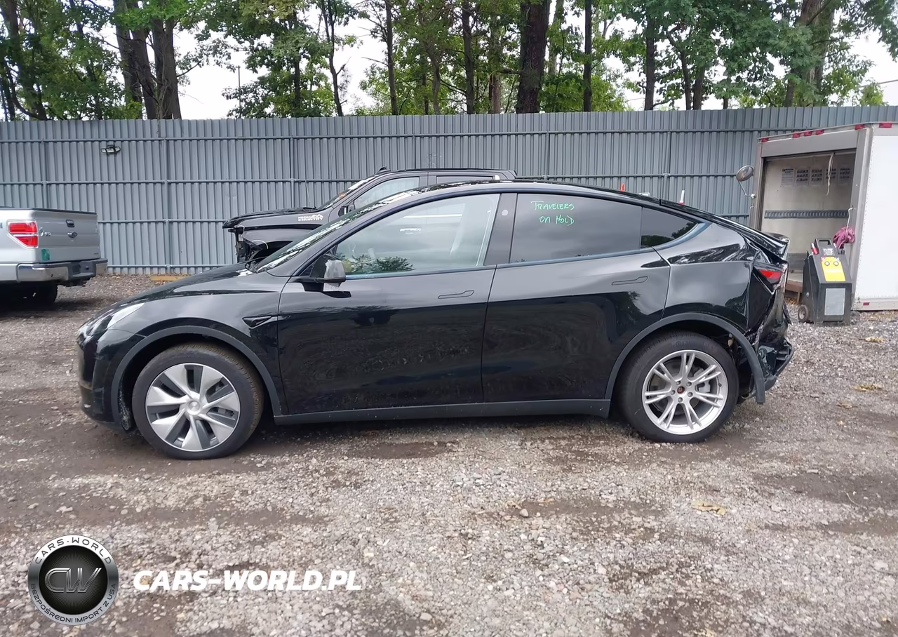 2023 Tesla Model Y Awd-Long Range Dual Motor All-Wheel Drive VIN:7SAYGDEE8PF978707 - 13