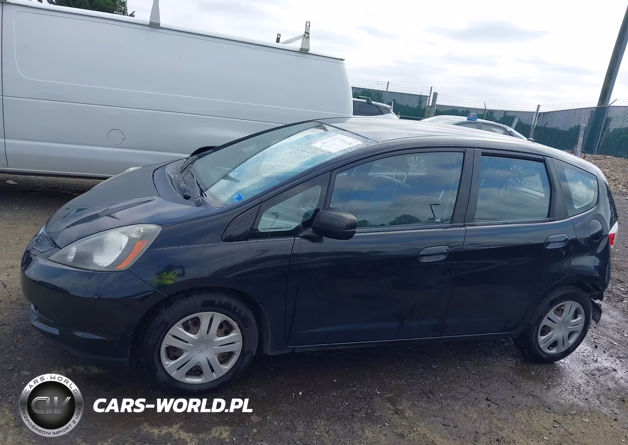 2010 Honda Fit VIN:JHMGE8H28AC005384 - 15
