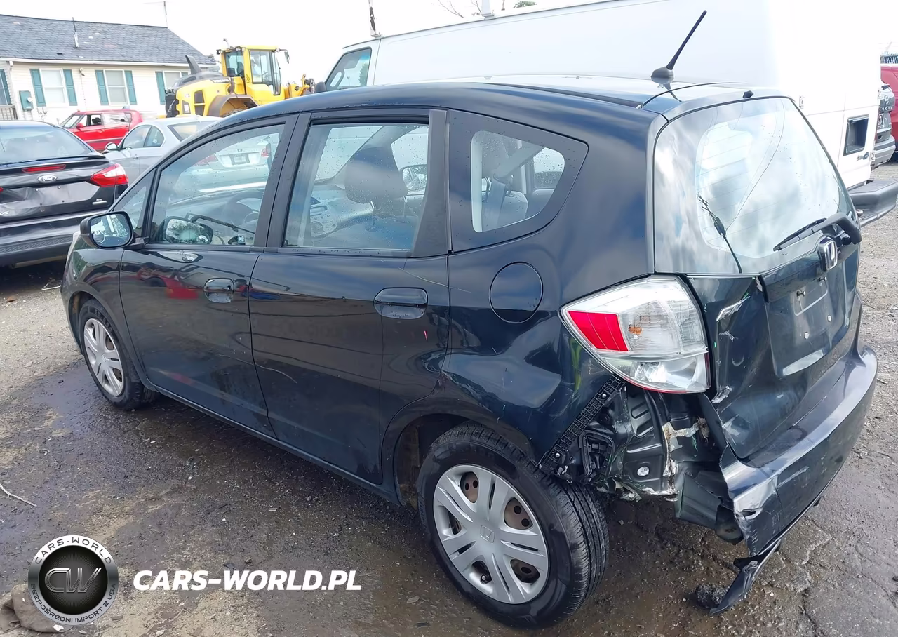 2010 Honda Fit VIN:JHMGE8H28AC005384 - 6