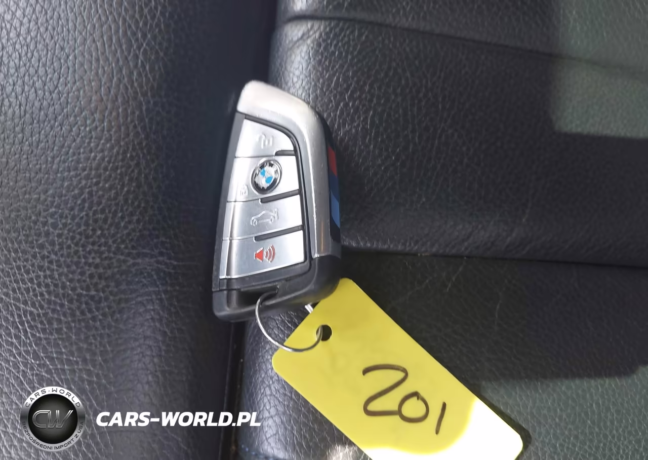 2018 BMW 530I xDrive VIN:WBAJA7C54JWA71363 - 11