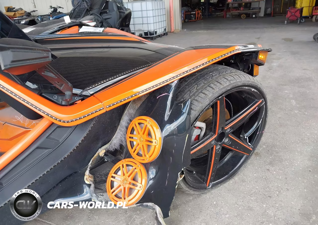 2018 Polaris Slingshot Slr VIN:57XAARFA8J8126719 - 6