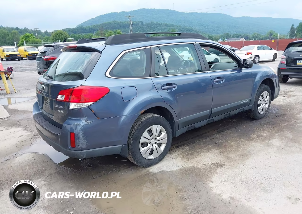 2013 Subaru Outback 2.5I VIN:4S4BRBAC8D3271245 - 4
