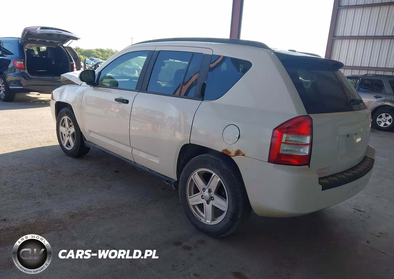 2007 Jeep Compass Sport VIN:1J8FF47W47D581864 - 3
