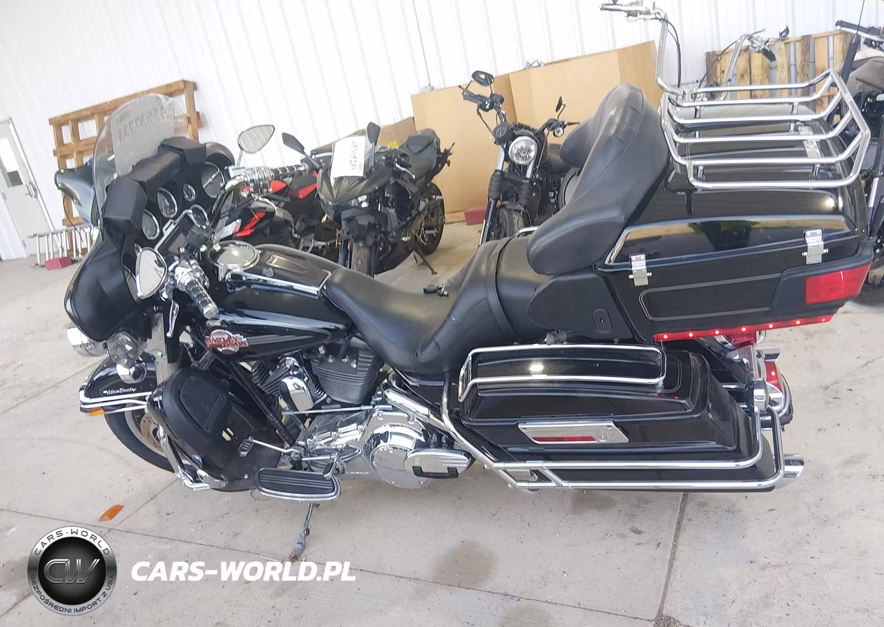 2007 Harley-Davidson Flhtcui VIN:1HD1FC4137Y601209 - 13