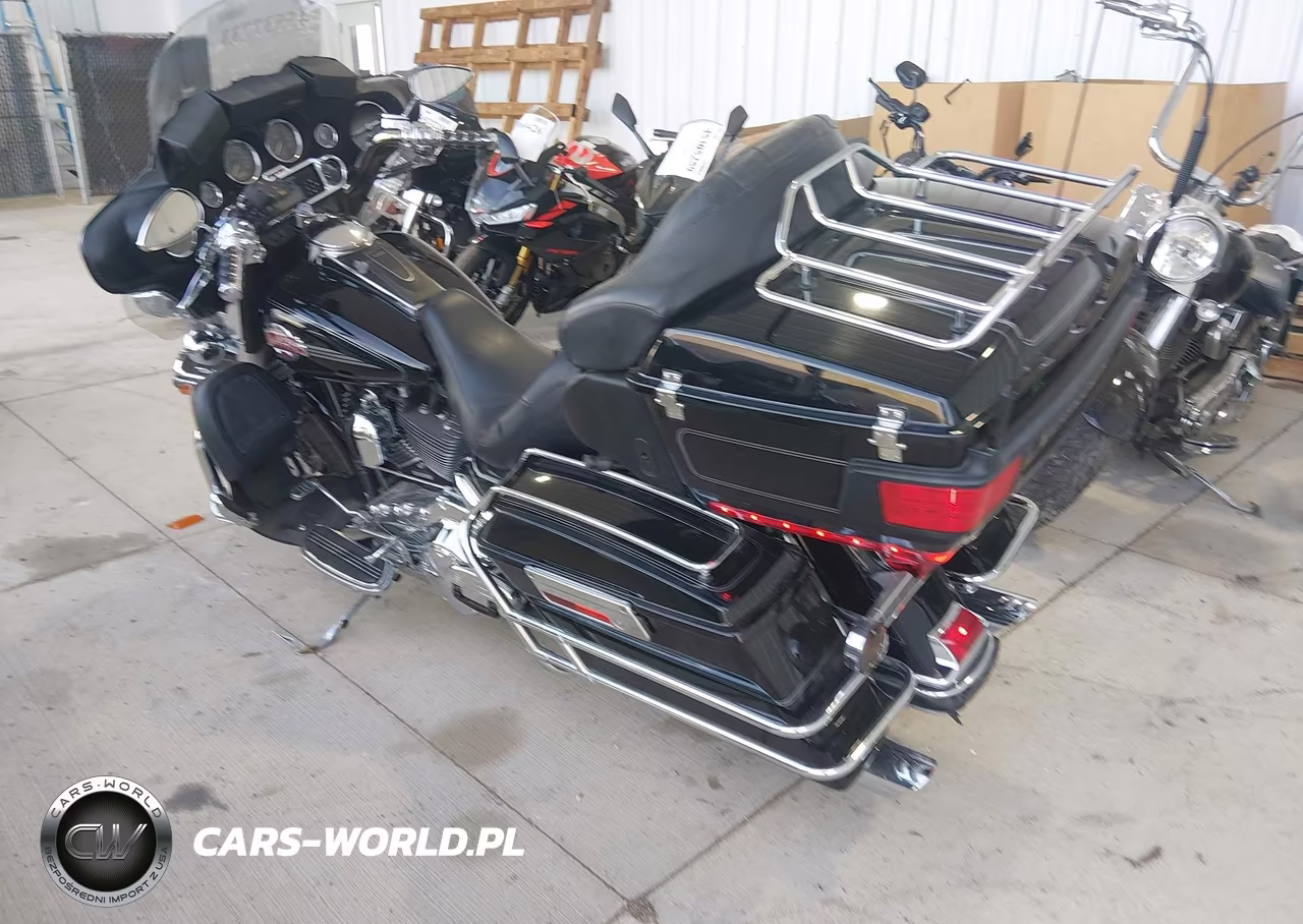 2007 Harley-Davidson Flhtcui VIN:1HD1FC4137Y601209 - 3