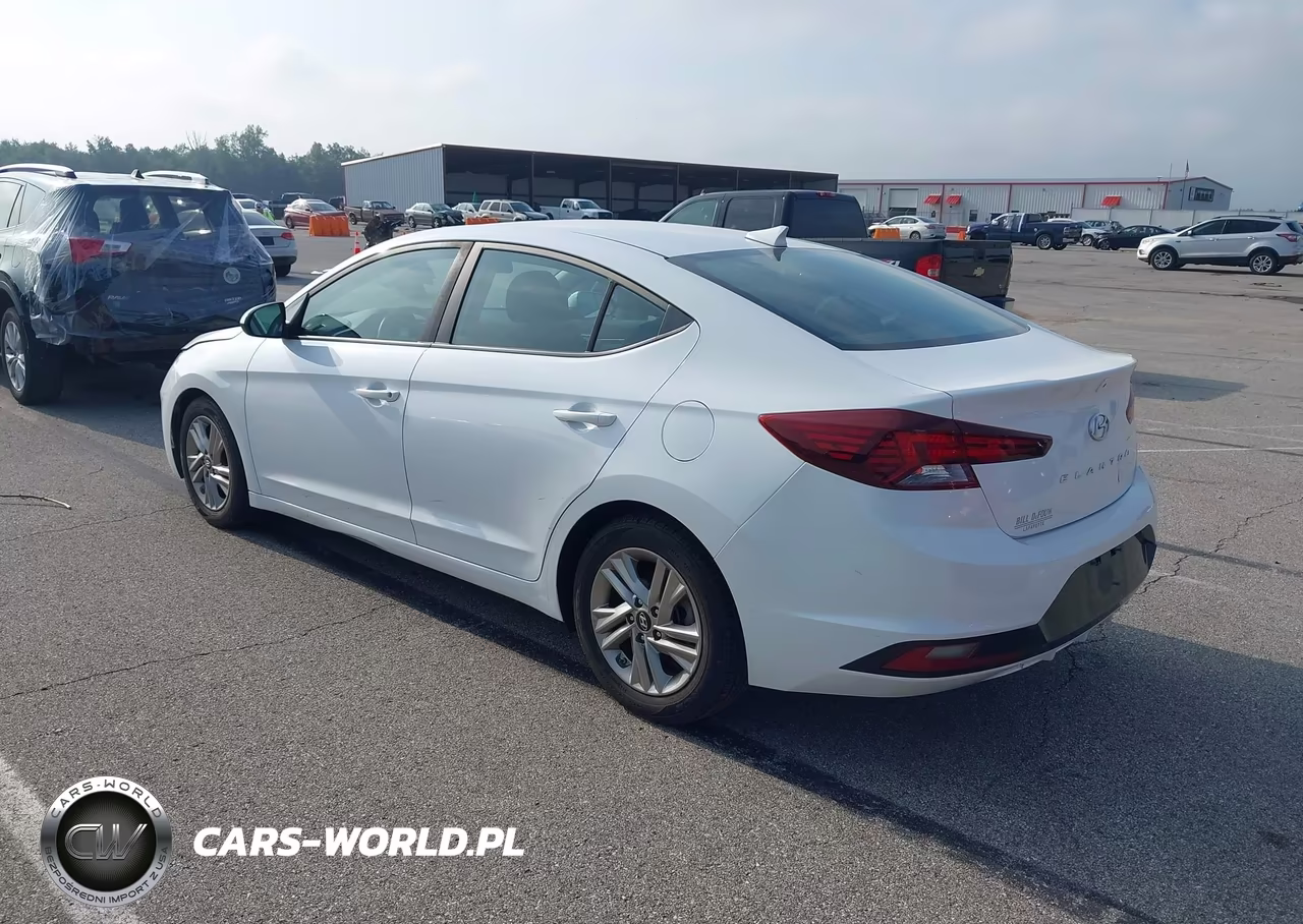 2019 Hyundai Elantra Sel VIN:5NPD84LF0KH462775 - 3