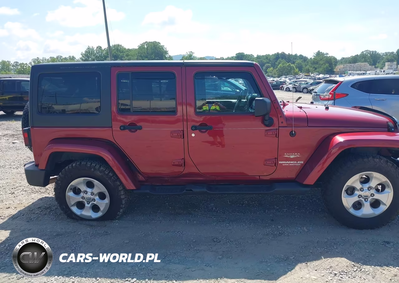 2013 Jeep Wrangler Unlimited Sahara VIN:1C4BJWEG3DL560548 - 13