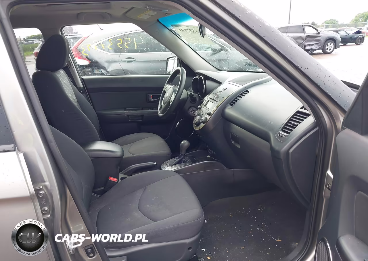 2011 Kia Soul + VIN:KNDJT2A21B7332580 - 5