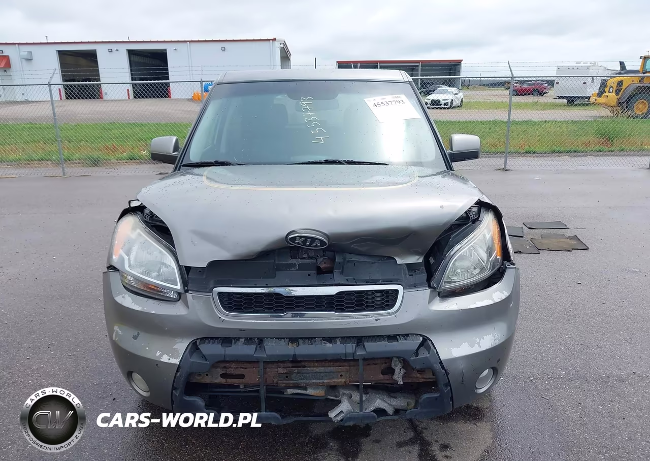 2011 Kia Soul + VIN:KNDJT2A21B7332580 - 6