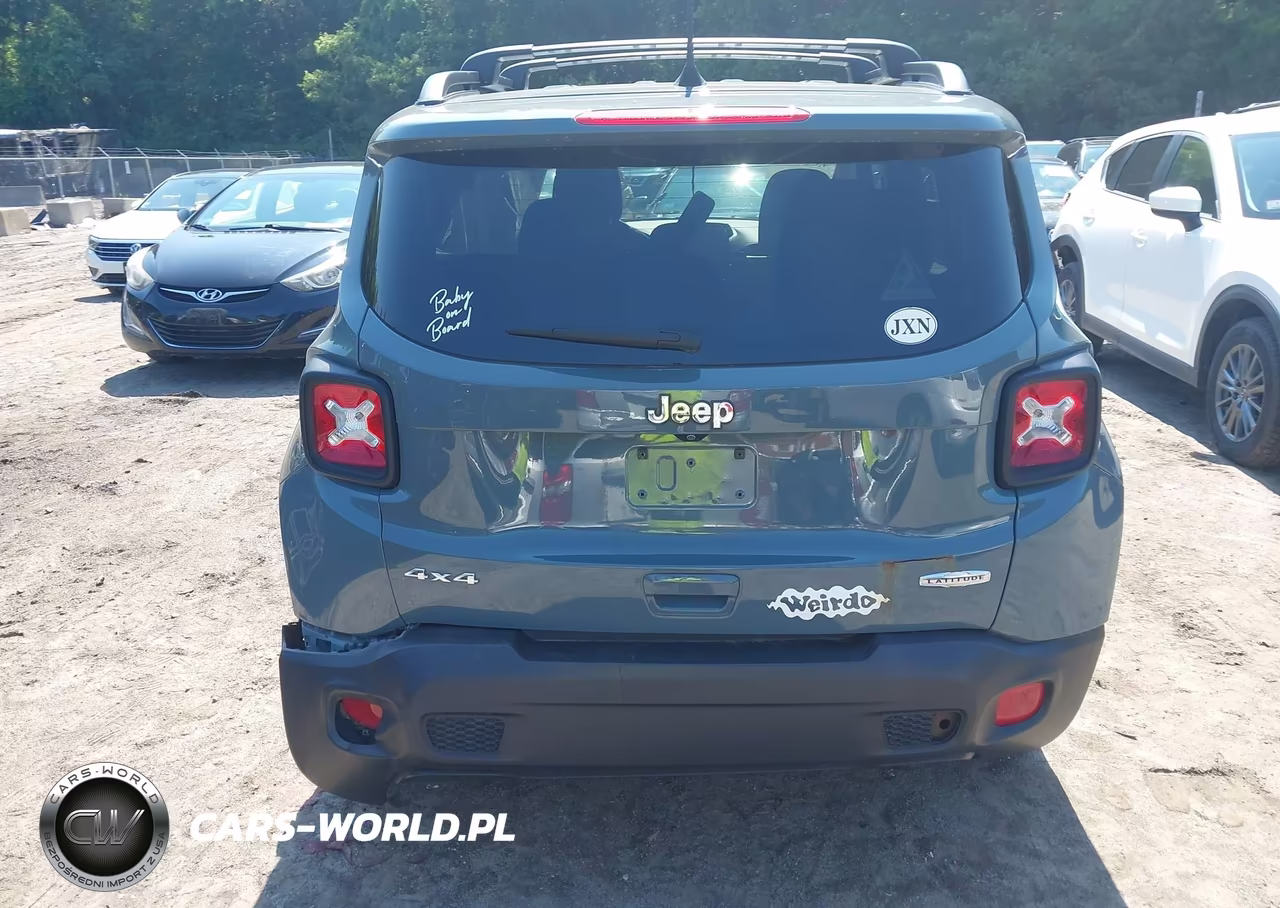 2018 Jeep Renegade Latitude 4X4 VIN:ZACCJBBB8JPJ11912 - 16