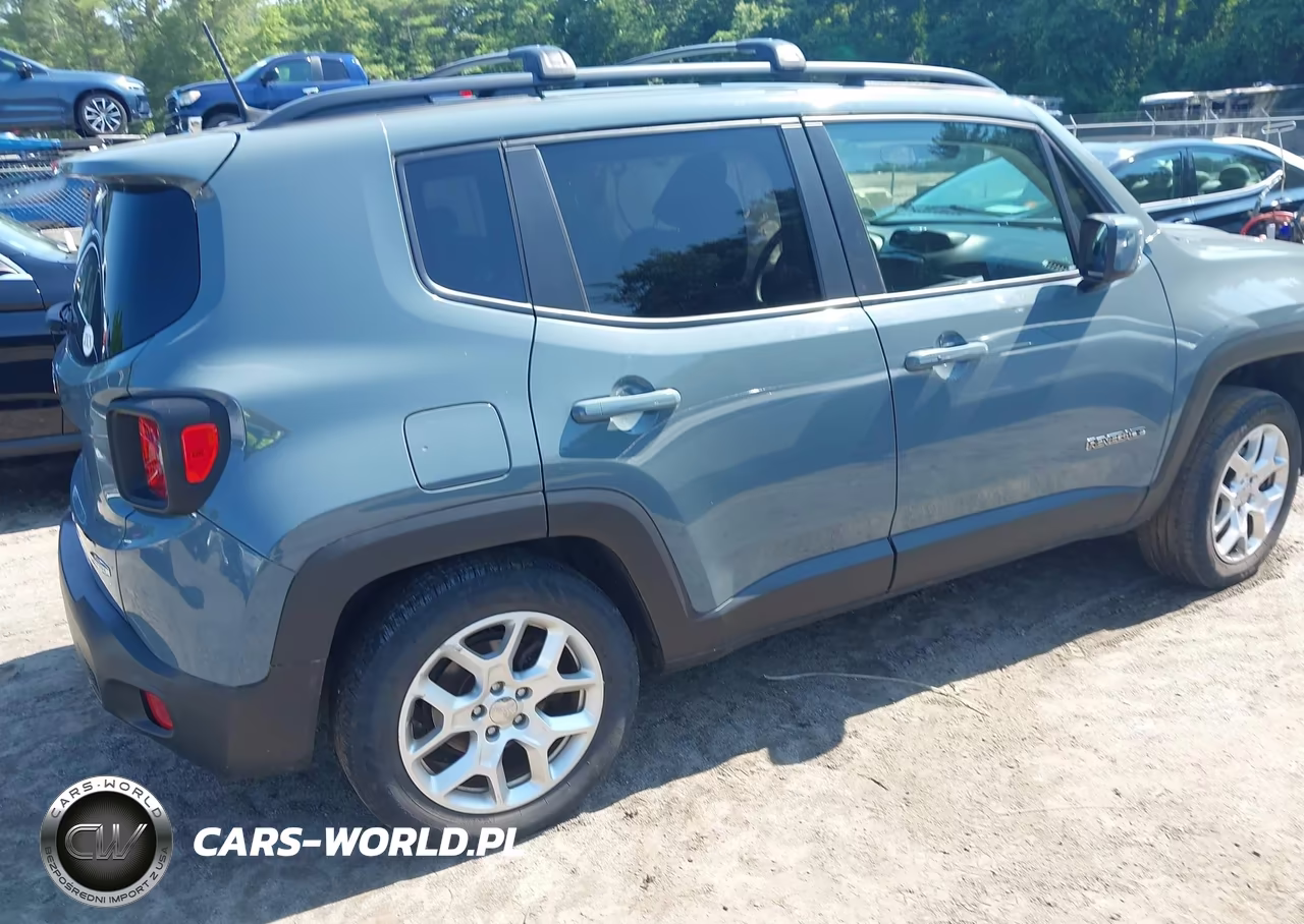 2018 Jeep Renegade Latitude 4X4 VIN:ZACCJBBB8JPJ11912 - 4