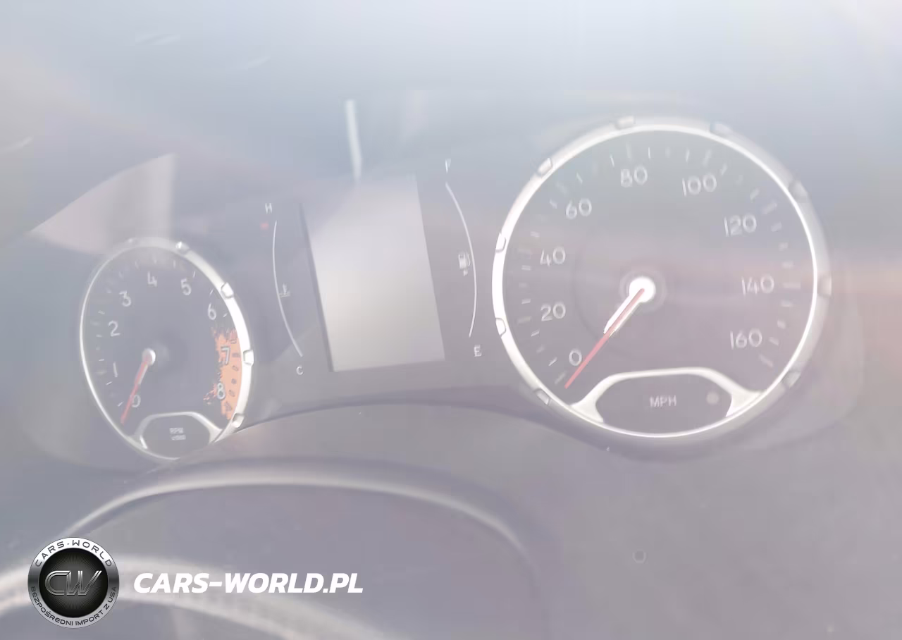 2018 Jeep Renegade Latitude 4X4 VIN:ZACCJBBB8JPJ11912 - 7