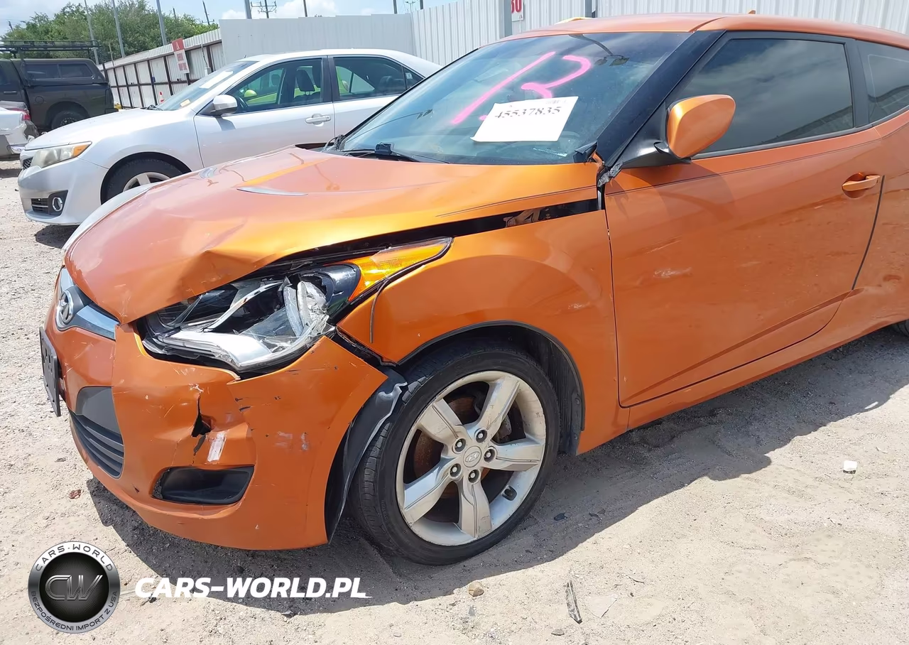 2012 Hyundai Veloster Base W-Black VIN:KMHTC6AD4CU080811 - 6