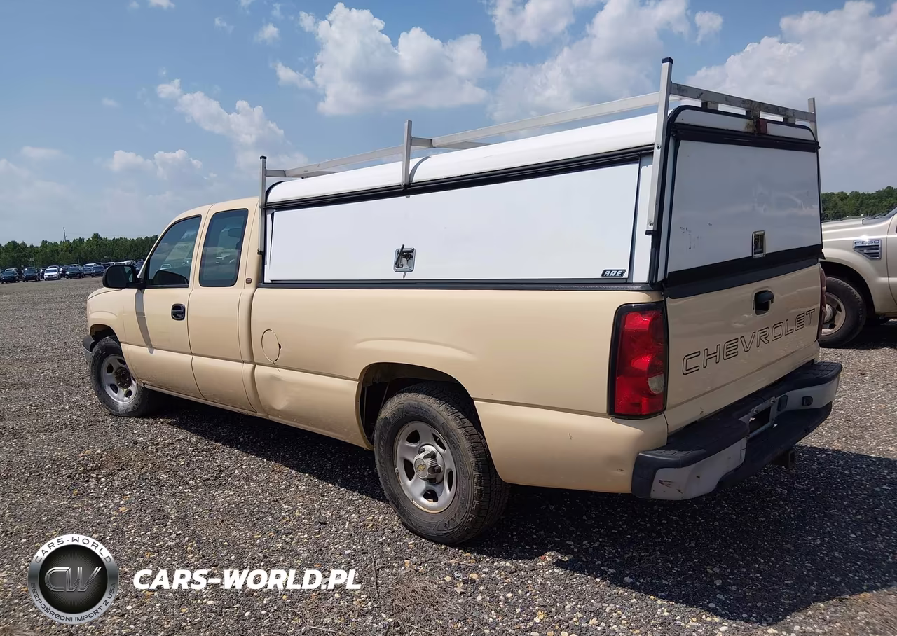 2004 Chevrolet Silverado 1500 Work Truck VIN:1GCEC19V14E379004 - 3
