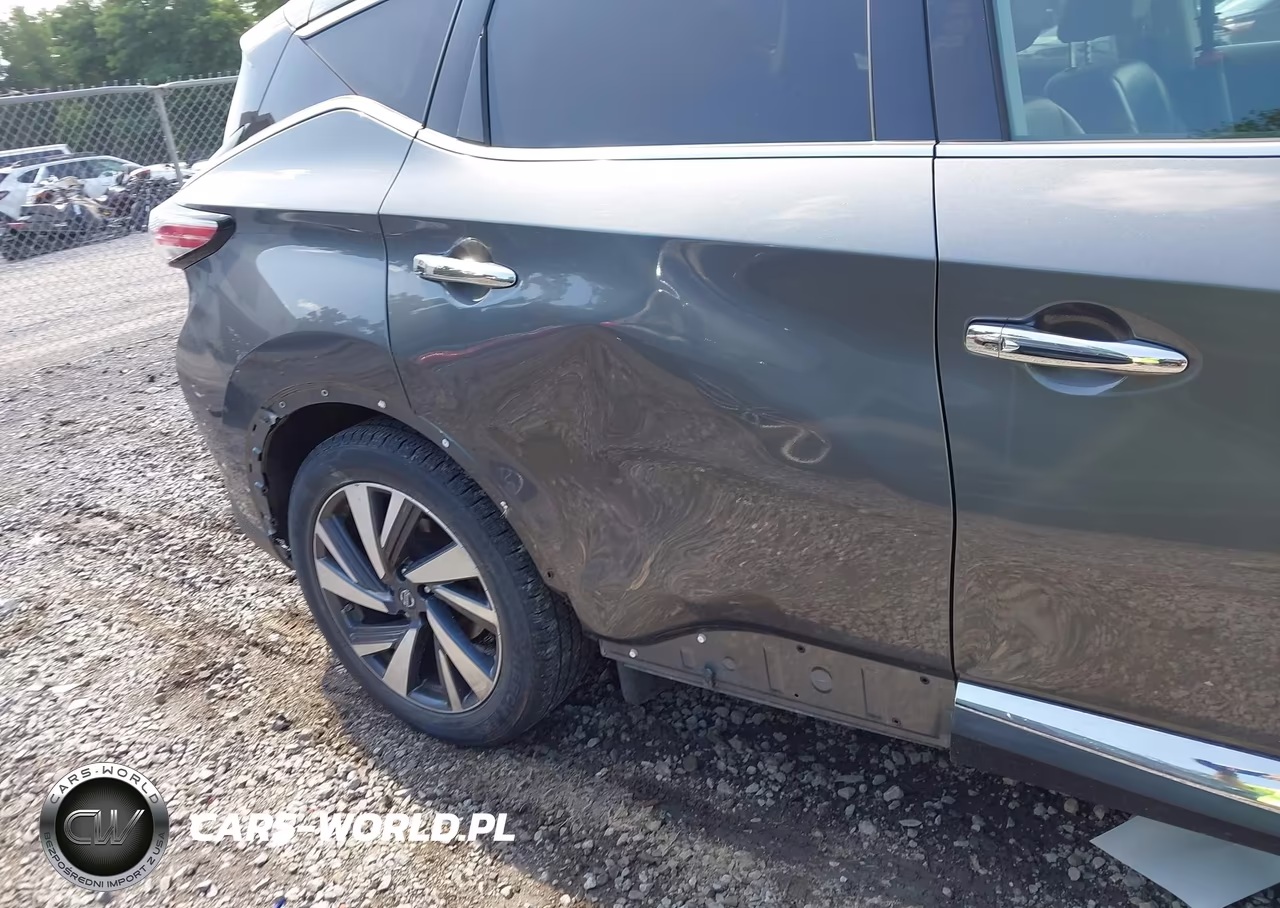 2018 Nissan Murano Platinum VIN:5N1AZ2MH3JN203051 - 17