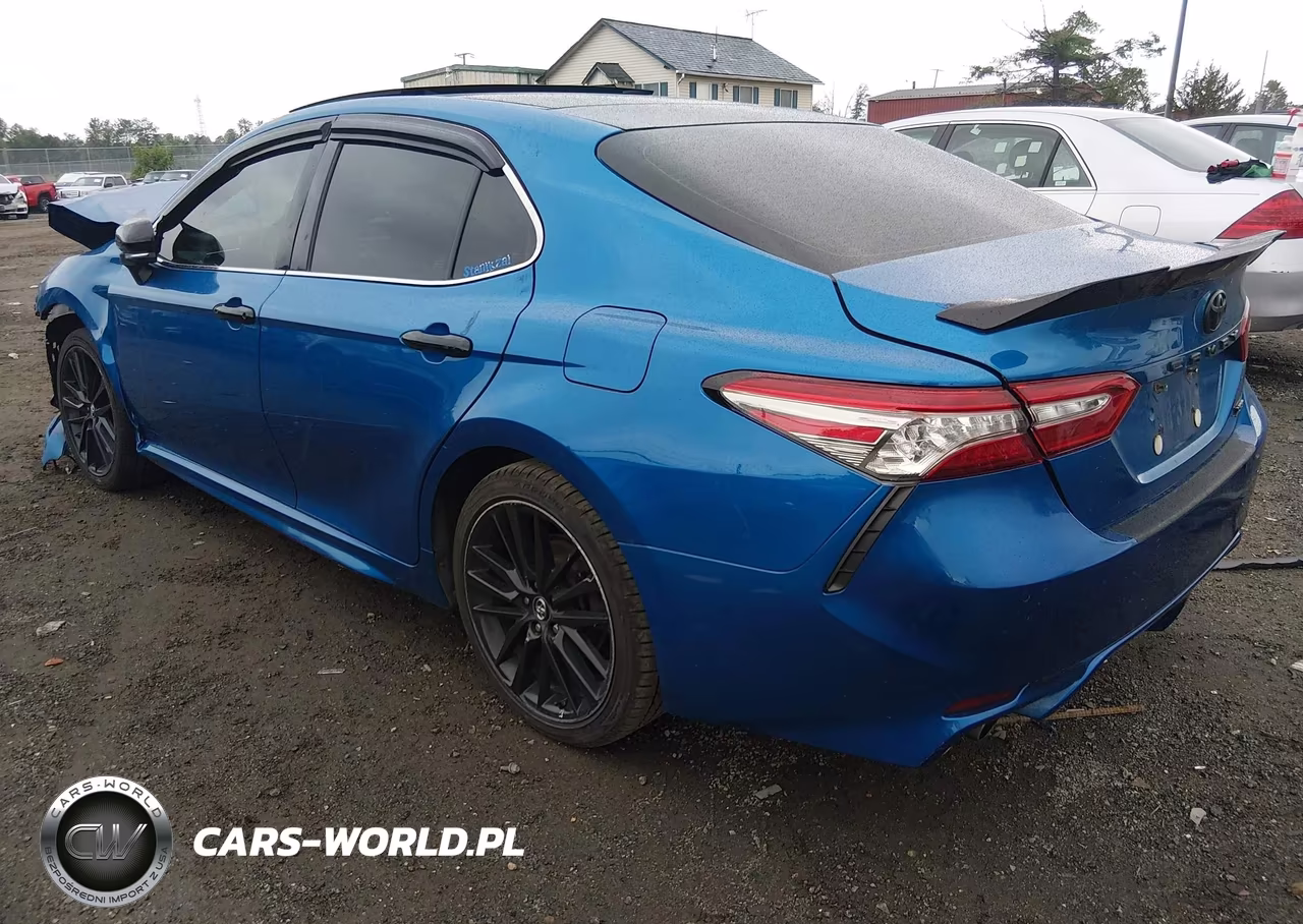 2018 Toyota Camry Xse VIN:4T1B61HK3JU132744 - 3
