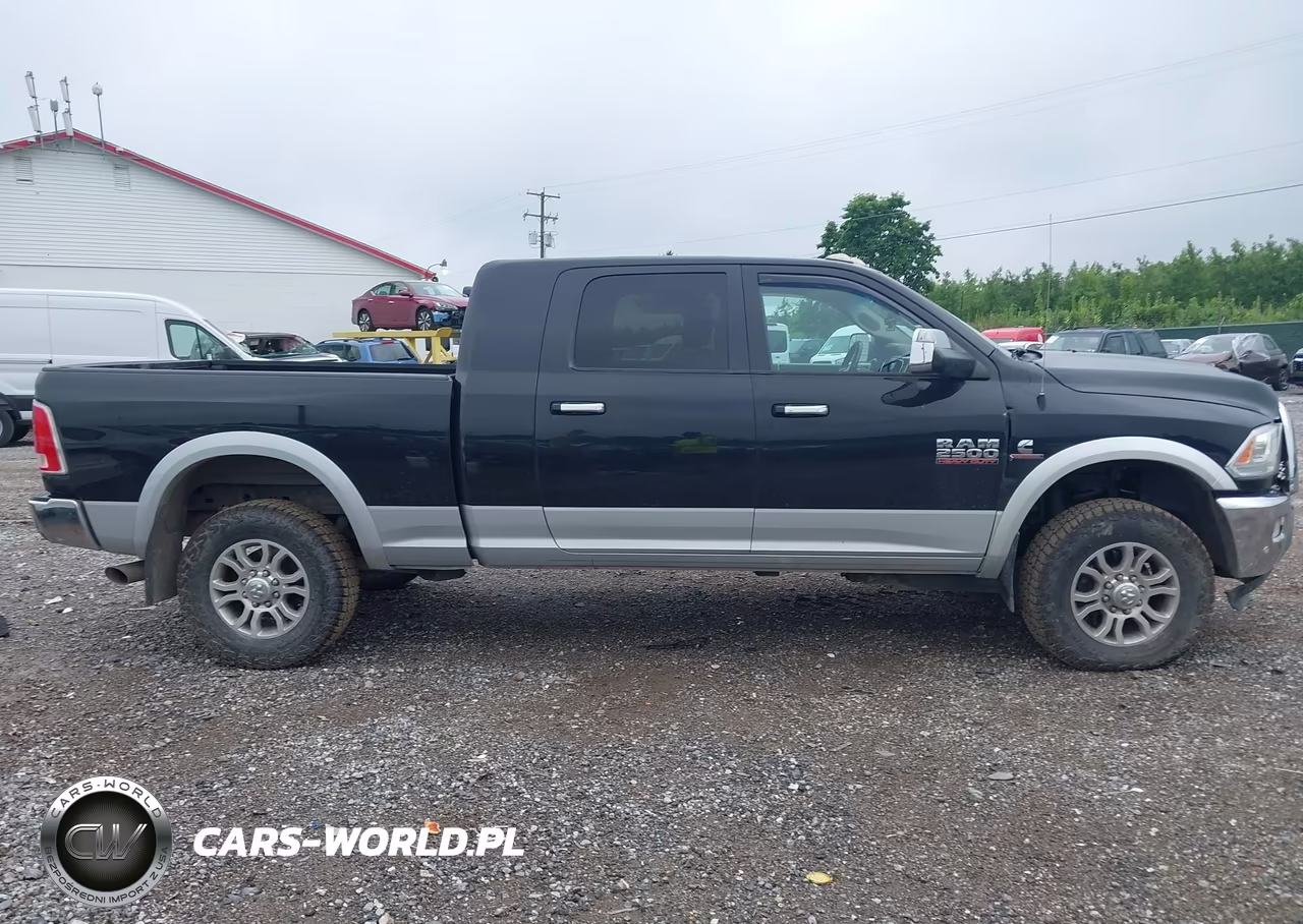 2016 Ram 2500 Laramie VIN:3C6UR5NL5GG311430 - 13