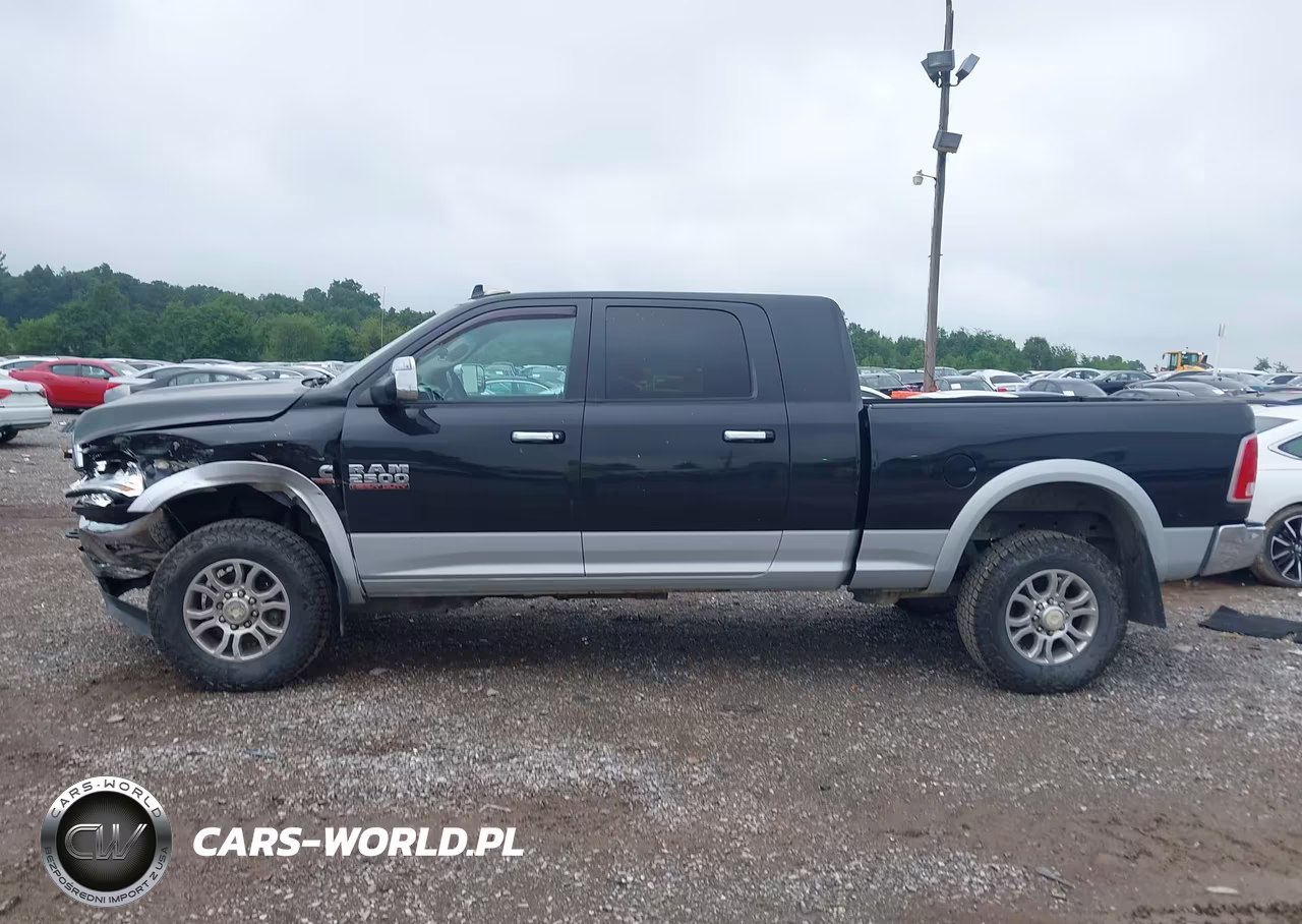 2016 Ram 2500 Laramie VIN:3C6UR5NL5GG311430 - 14
