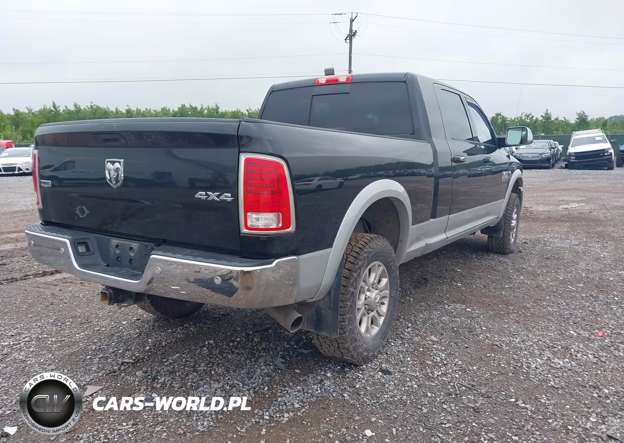 2016 Ram 2500 Laramie VIN:3C6UR5NL5GG311430 - 4