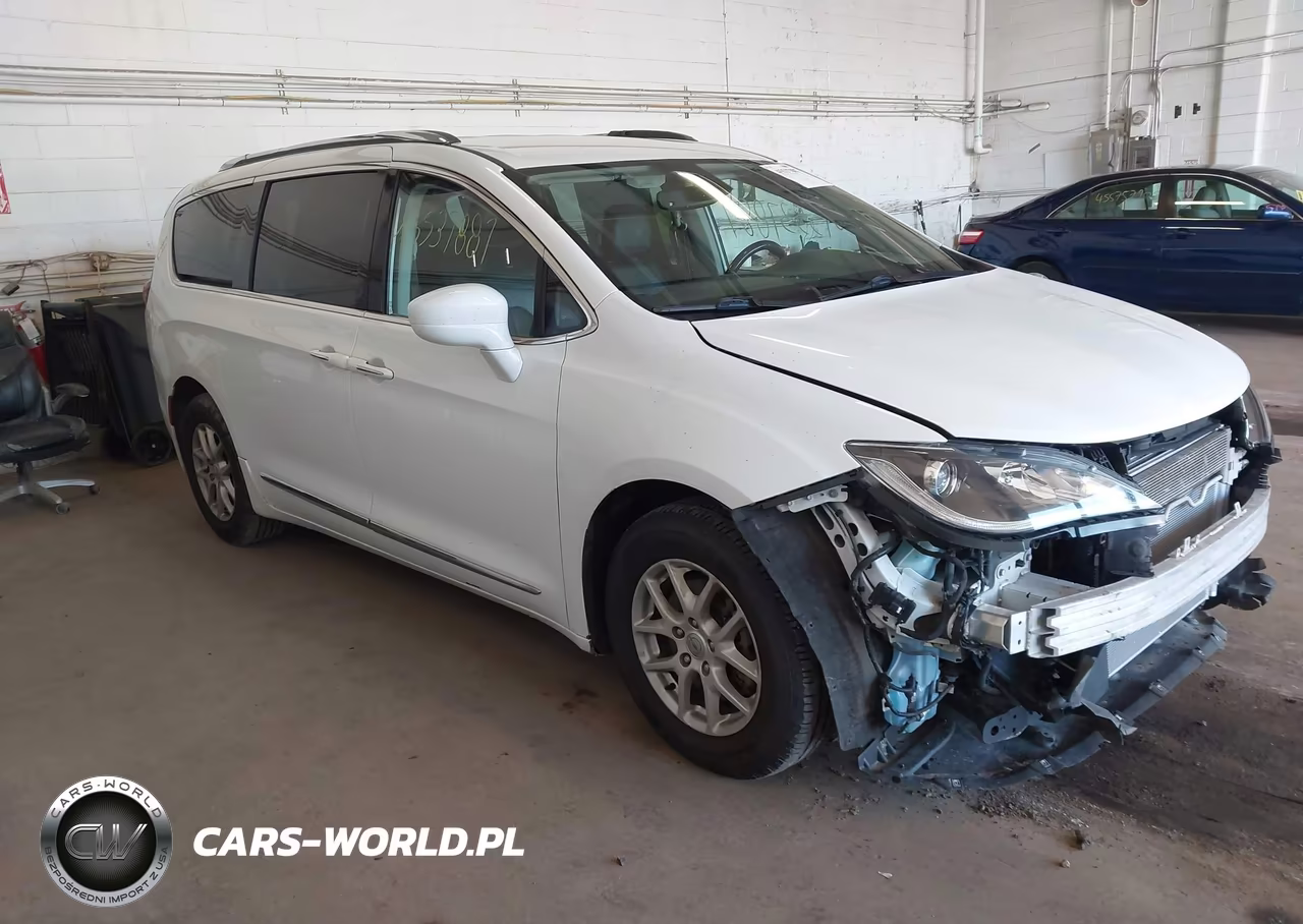 2020 Chrysler Pacifica Touring L