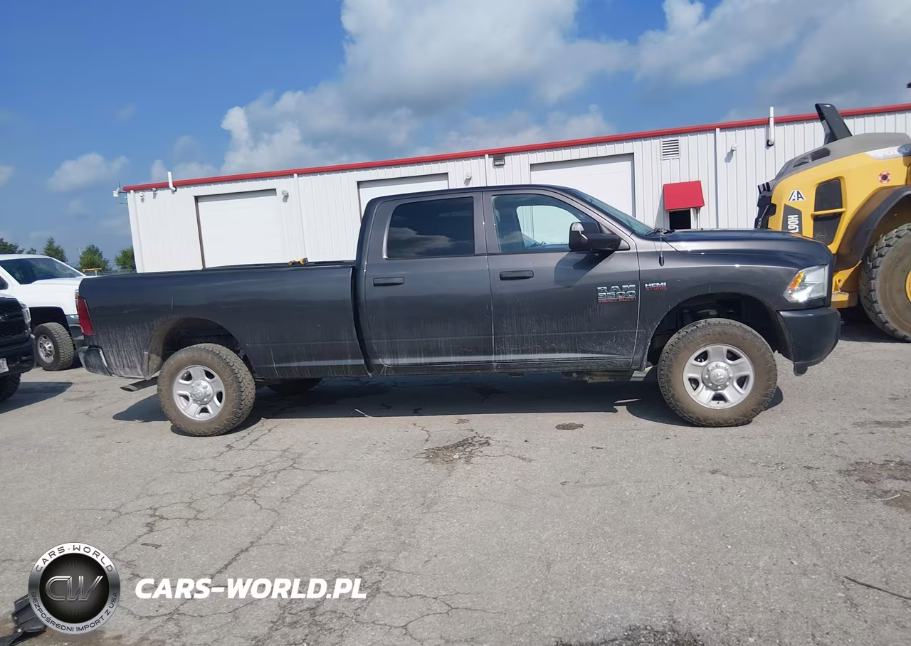 2018 Ram 3500 Tradesman 4X4 8' Box VIN:3C63R3GT7JG428804 - 15