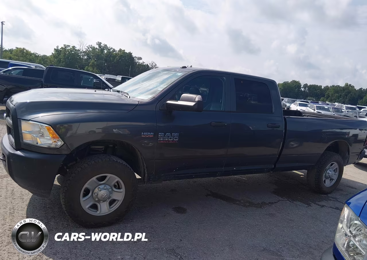 2018 Ram 3500 Tradesman 4X4 8' Box VIN:3C63R3GT7JG428804 - 16