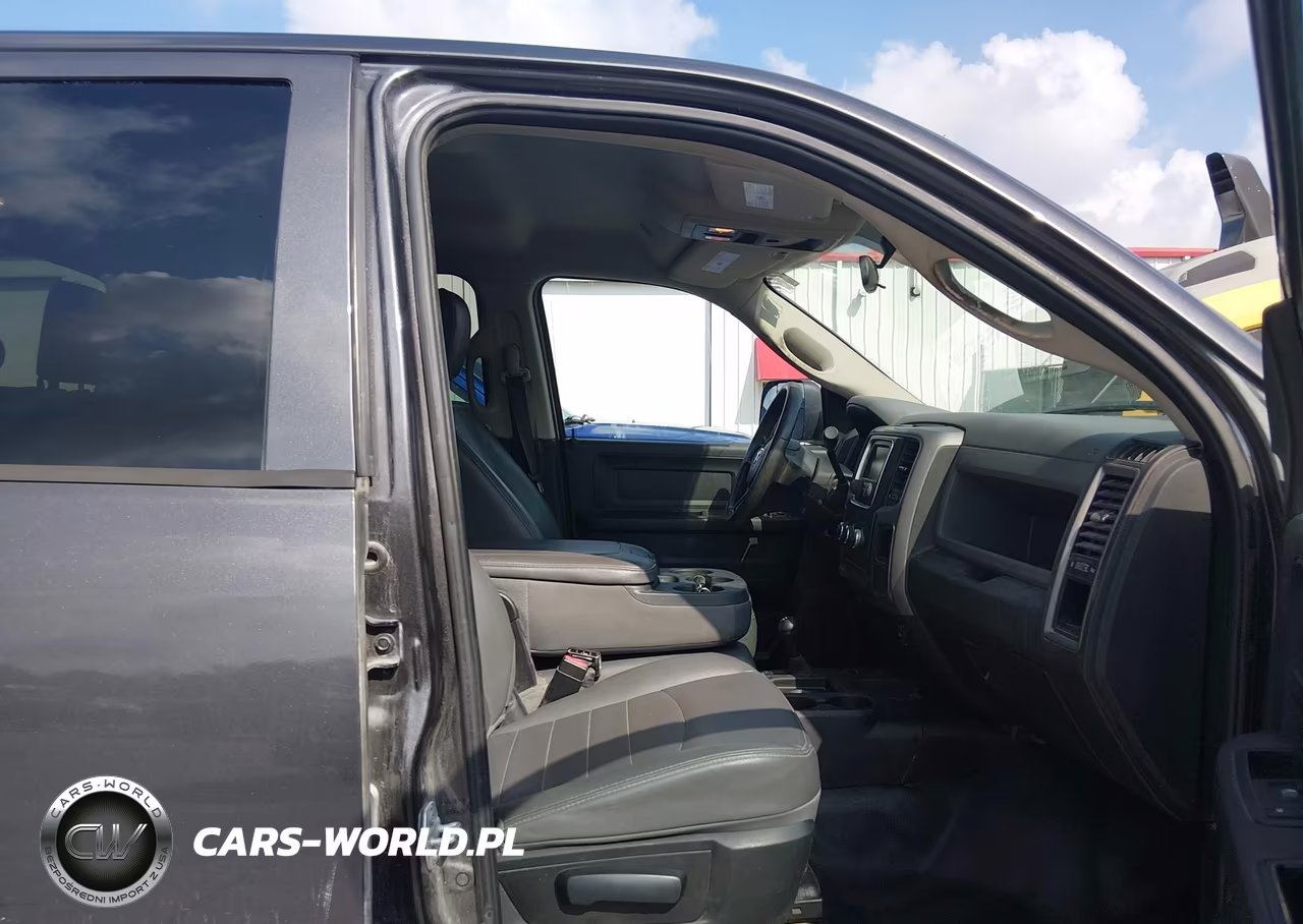 2018 Ram 3500 Tradesman 4X4 8' Box VIN:3C63R3GT7JG428804 - 5