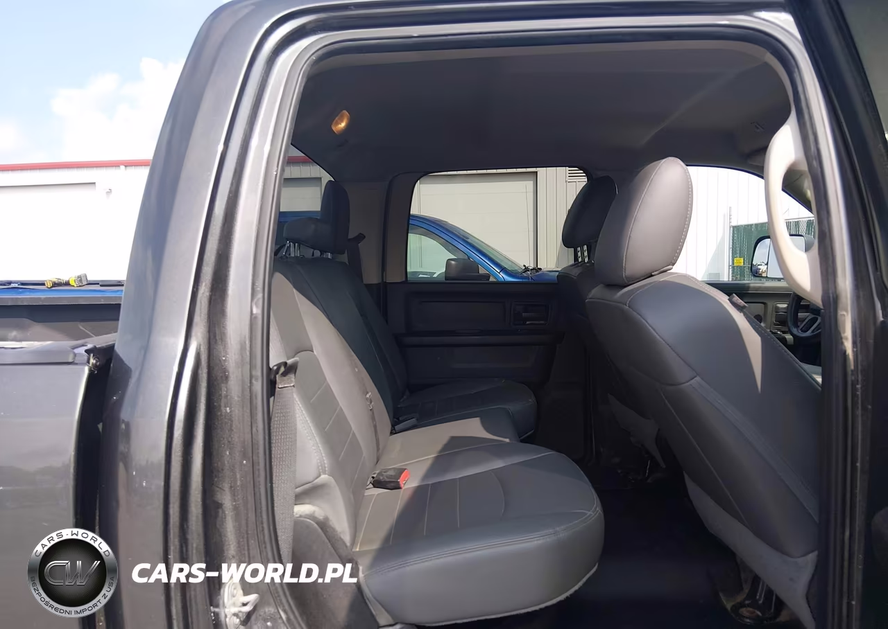 2018 Ram 3500 Tradesman 4X4 8' Box VIN:3C63R3GT7JG428804 - 8